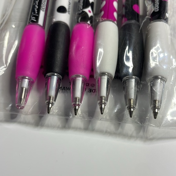 Disney Parks Authentic Minnie Mouse ballpoint pens, Set of 6 - black ink. - Picture 14 of 16
